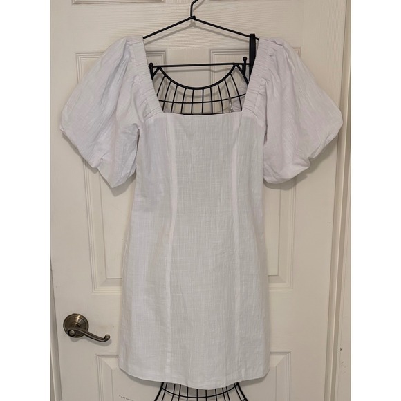SNDYS. Dresses & Skirts - NWT SNDYS Tuscany White Cotton Puff Sleeve Mini Dress Size M Revolve Bridal